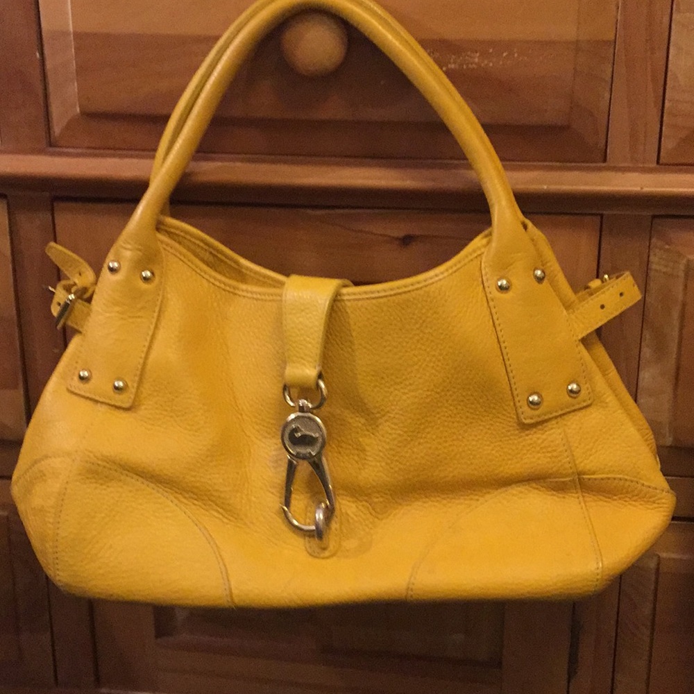 Dooney & Bourke pocketbook